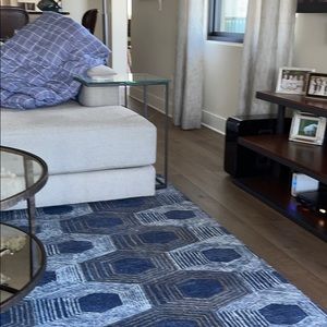 Meet your Posher, Christine